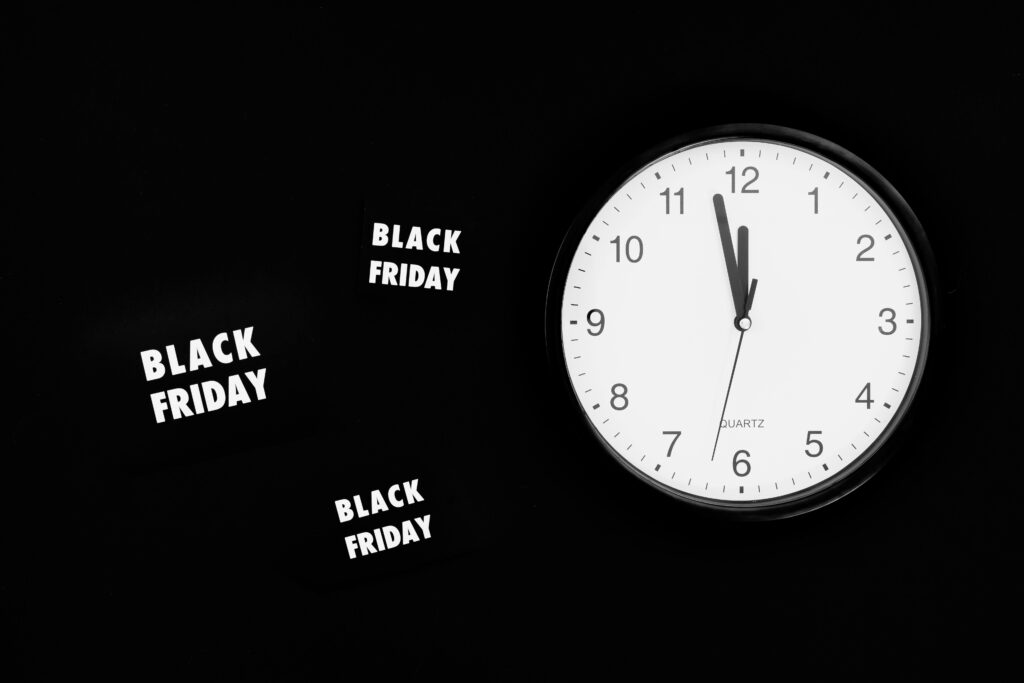 black-friday-1024x683 Como Surgiu a Black Friday e Como Chegou ao Brasil: A História por Trás da Maior Data de Descontos